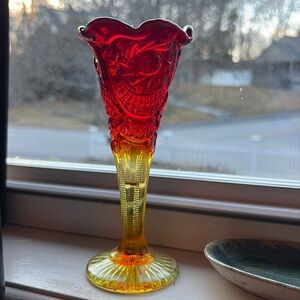 Vintage Viking glass Amberina bud vase